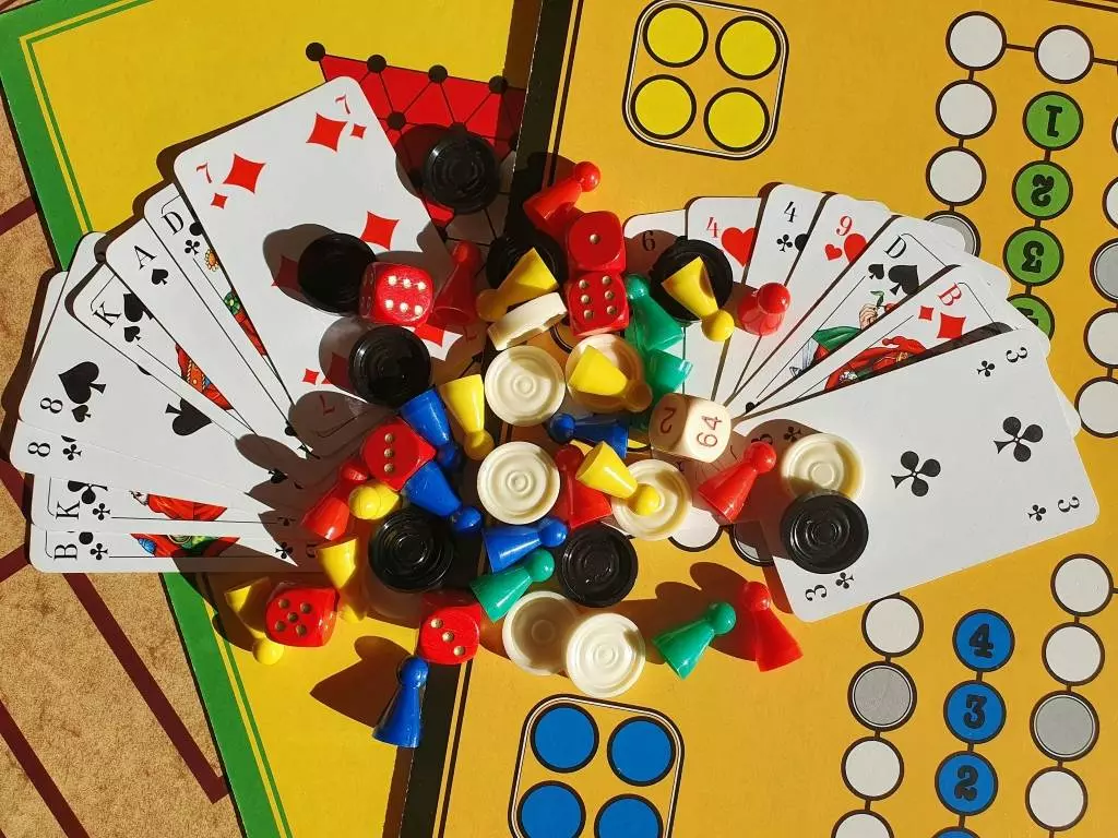Après-midi jeux de société tous ensemble