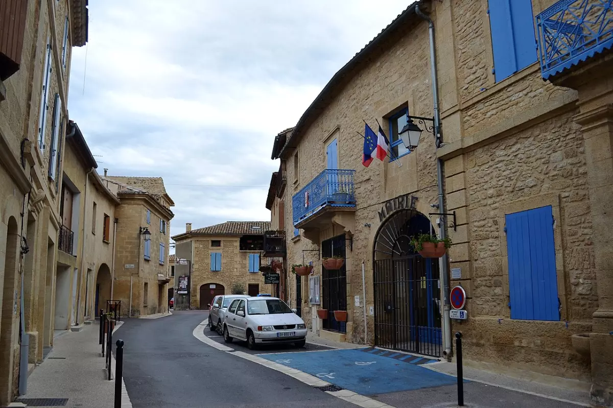Marché hebdomadaire de Vers-Pont-du-Gard