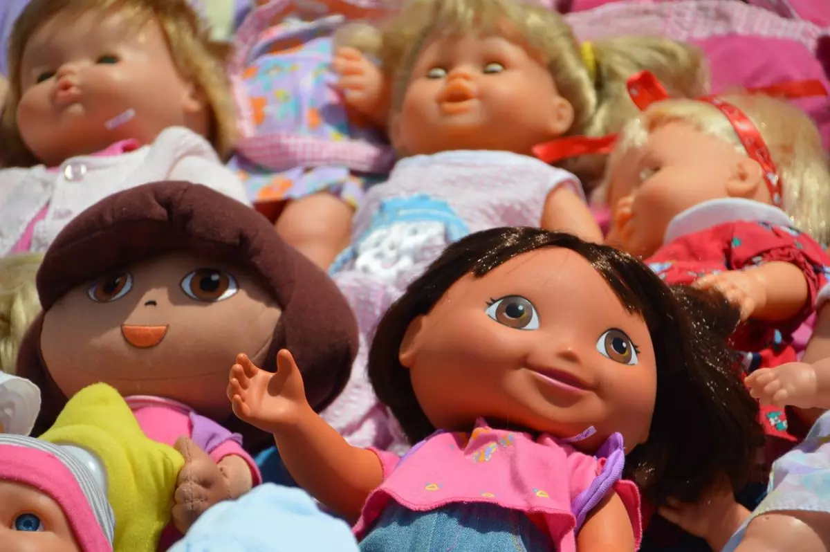 Vide grenier spécial jouets
