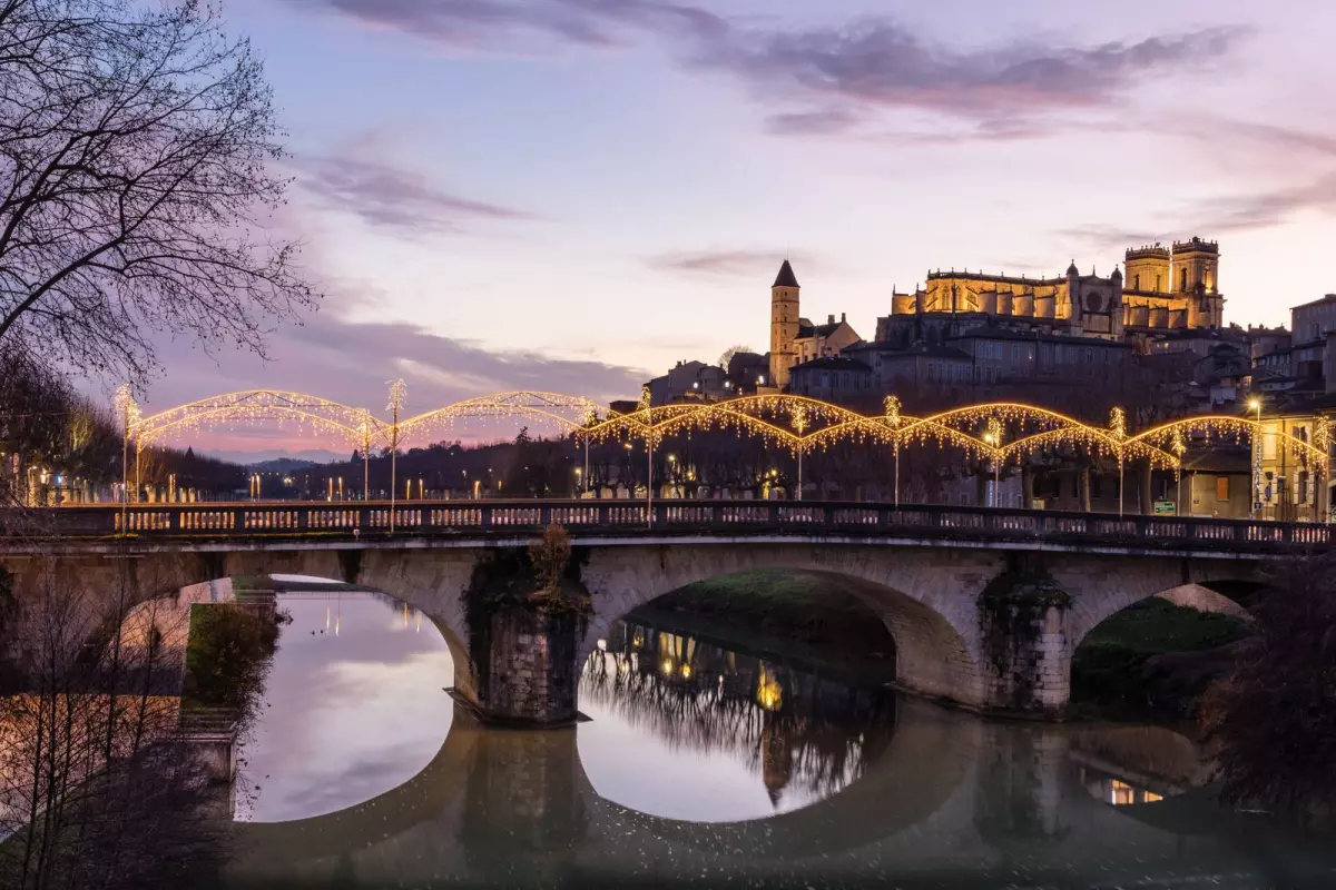 Visite-découverte : Auch vue du Gers avec les illuminations