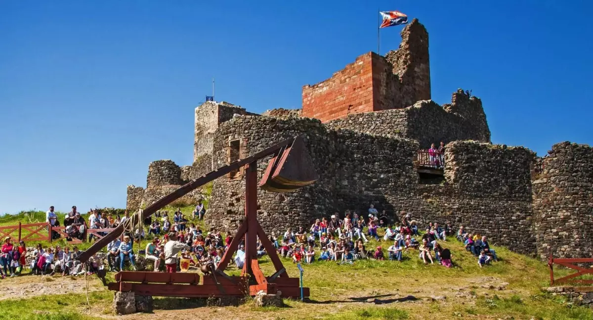 Conférence - "La sauvegarde du château de Calmont d'Olt"