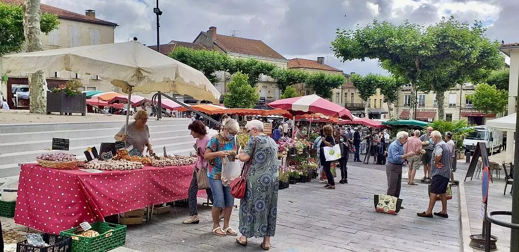 Marché hebdomadaire de Vic-Fezensac