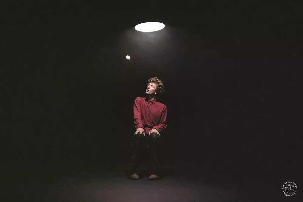 Éclipse — Spectacle de Jonglage et Illusion