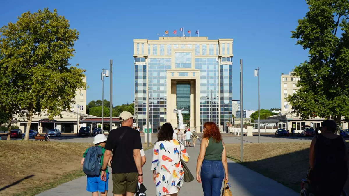 Au Coeur de la Série un Si Grand Soleil : Quartiers Contemporains