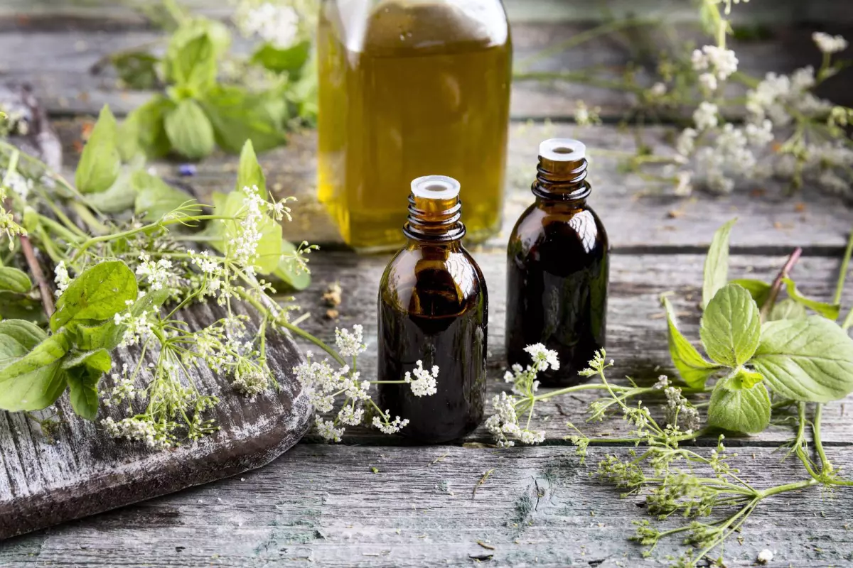 Les Huiles Essentielles