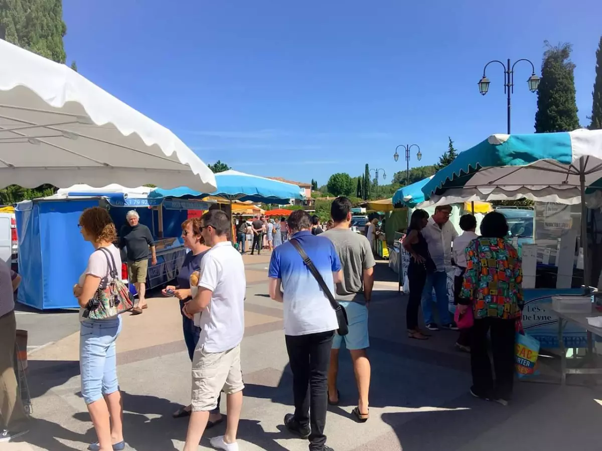 Marché de Saint-Clément-de-Rivière