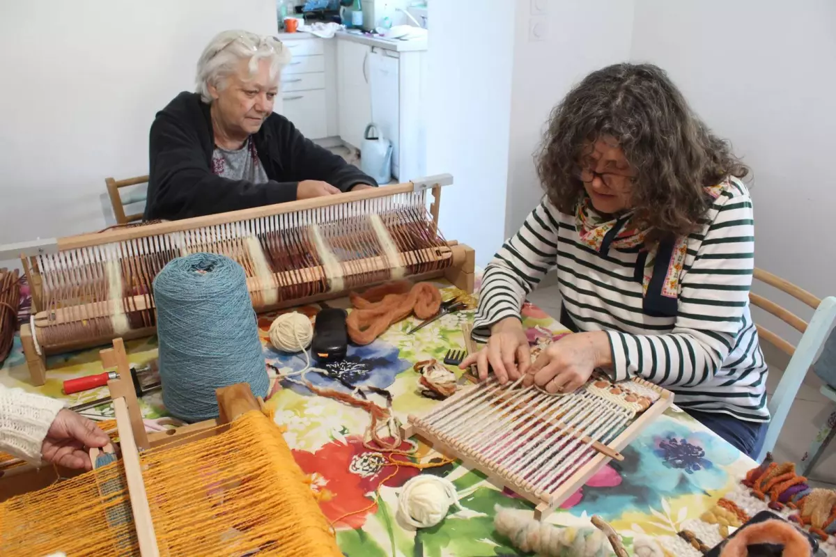 Atelier tissage et feutre à l'aiguille