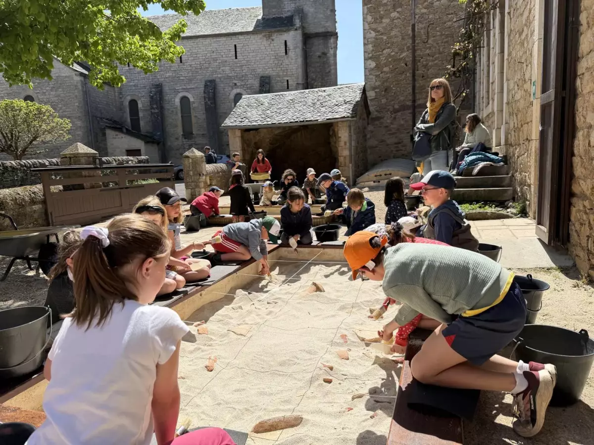 Atelier enfants - Initiation à la fouille archéologique