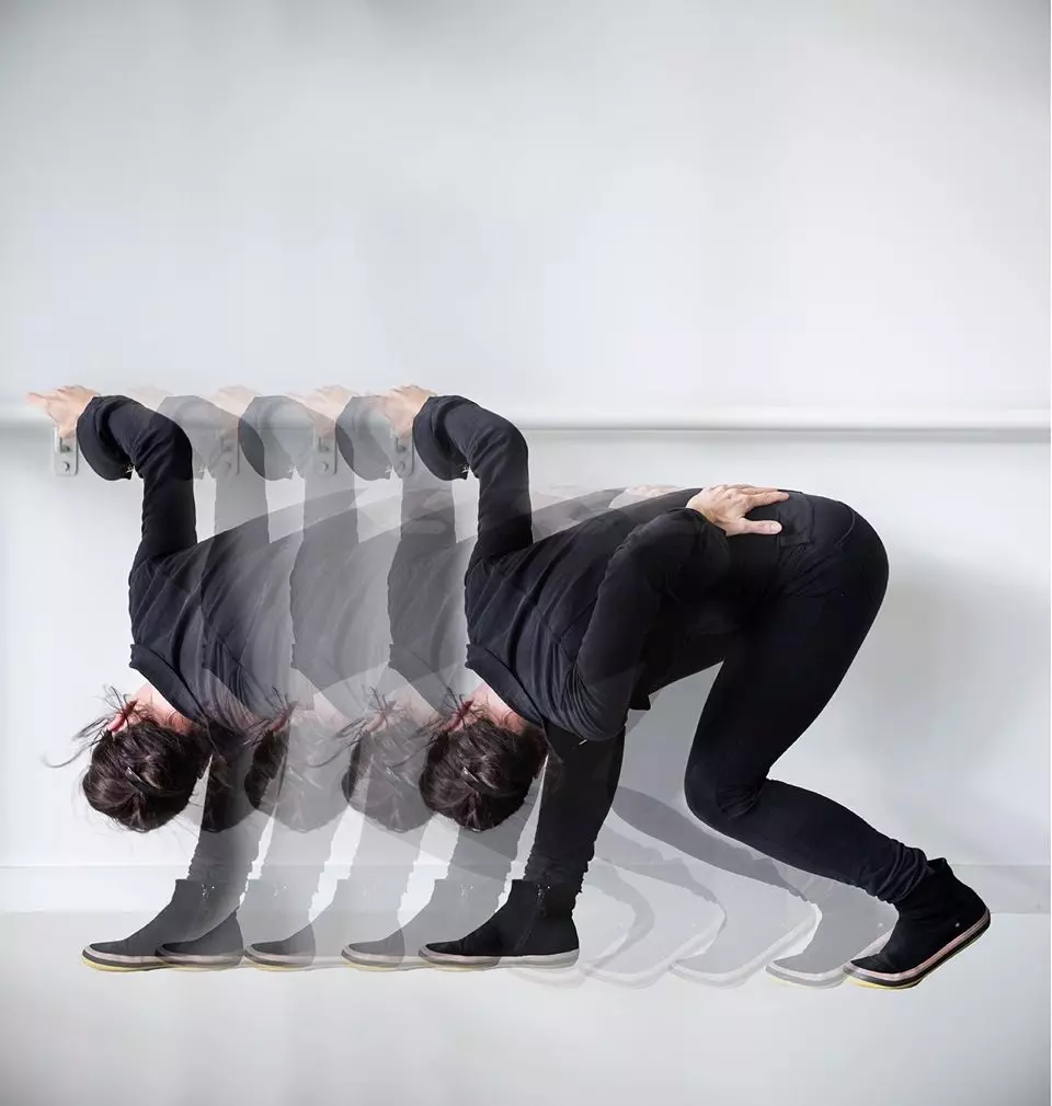 Visite à deux voix | Exposition « Les mouvements familiers d’une danse inconnue »