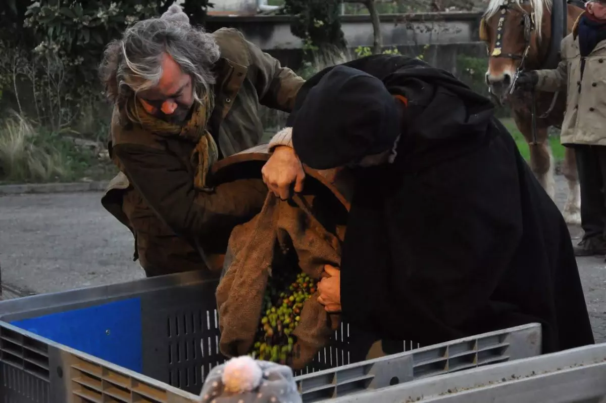 18ÈME Charroi des Olives avec le Téléthon