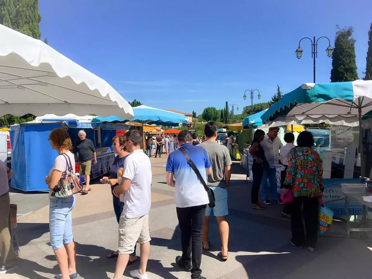 Marché de Saint-Clément-de-Rivière