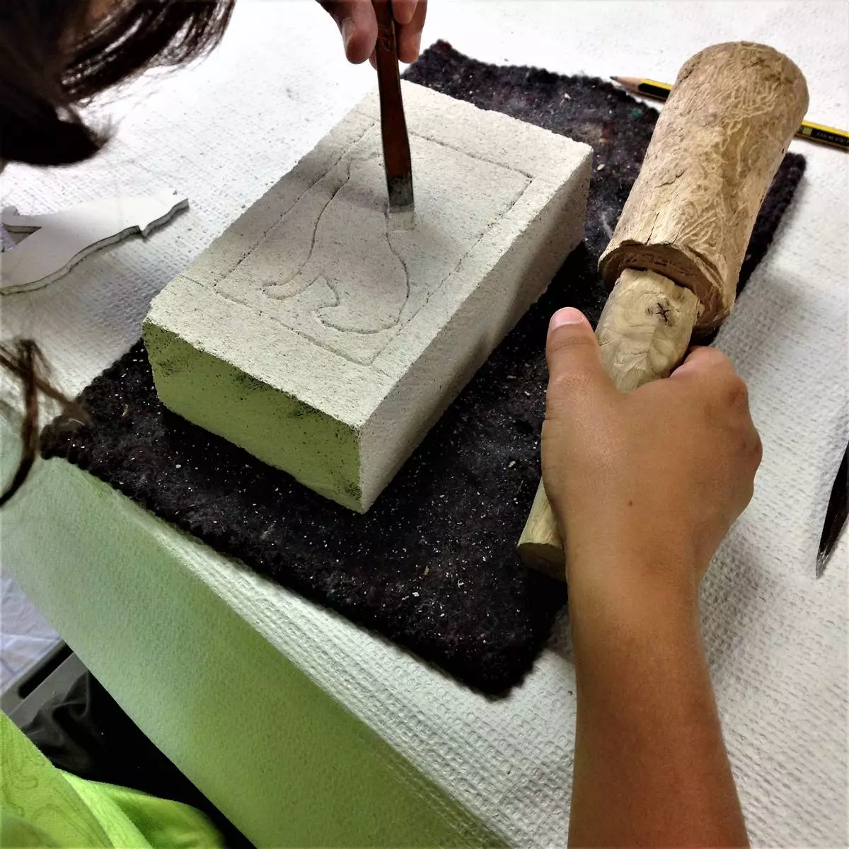 Atelier taille de pierre parents-enfants : Pierre-papier-ciseaux