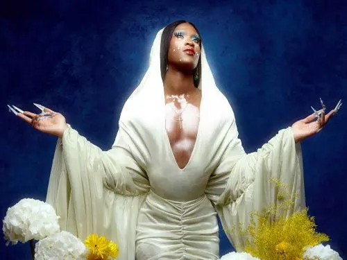 Je vous salue Mami
